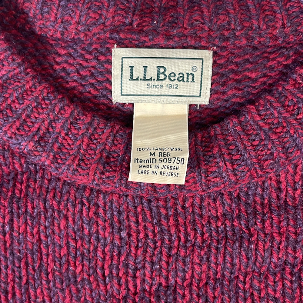 L.L. Bean Men's Burgundy Sweater Size Medium 100% Lambswool Knit Crewneck Warm - Picture 2 of 6